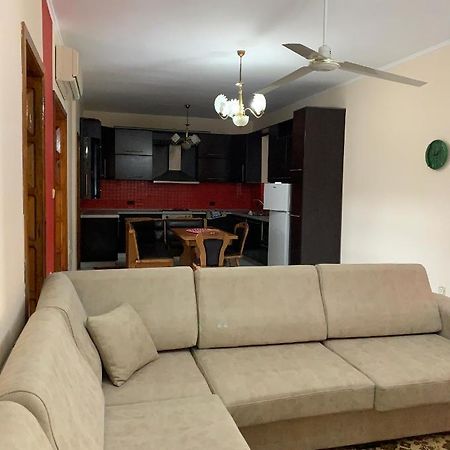 Shtepi Me Qera Fier Villa Exterior photo